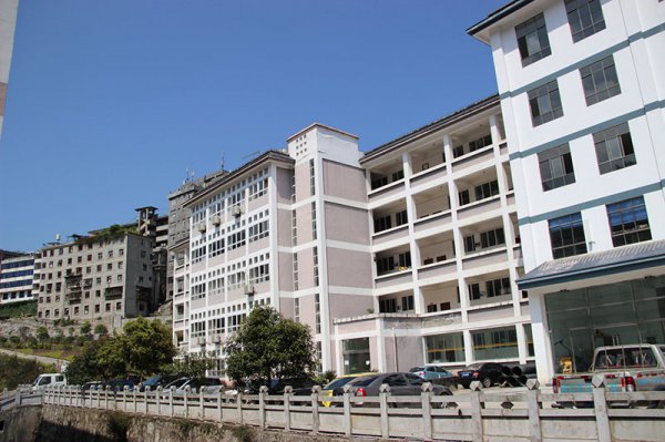 互助县职业技术学校学生宿舍楼